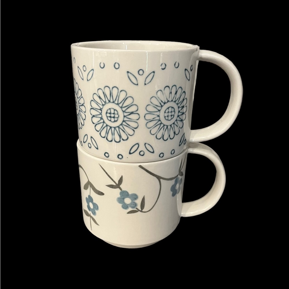 Baum Set of 2 Stackable Ceramic Coffee Mugs Tea Cups Skylar Danish Blue Floral
